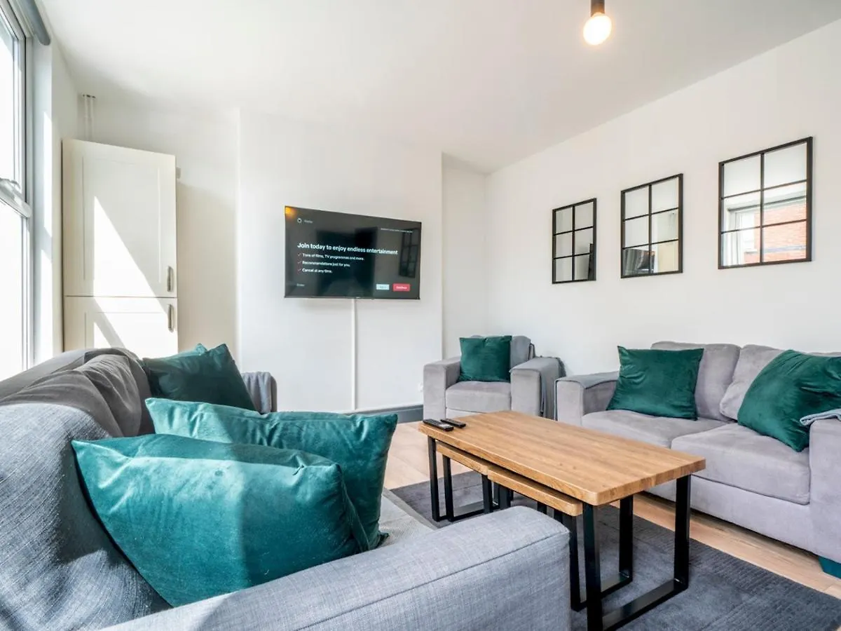 Apartment Pass The Keys Spacious Queens Uni Beside Cafes And Restaurants Belfast United Kingdom