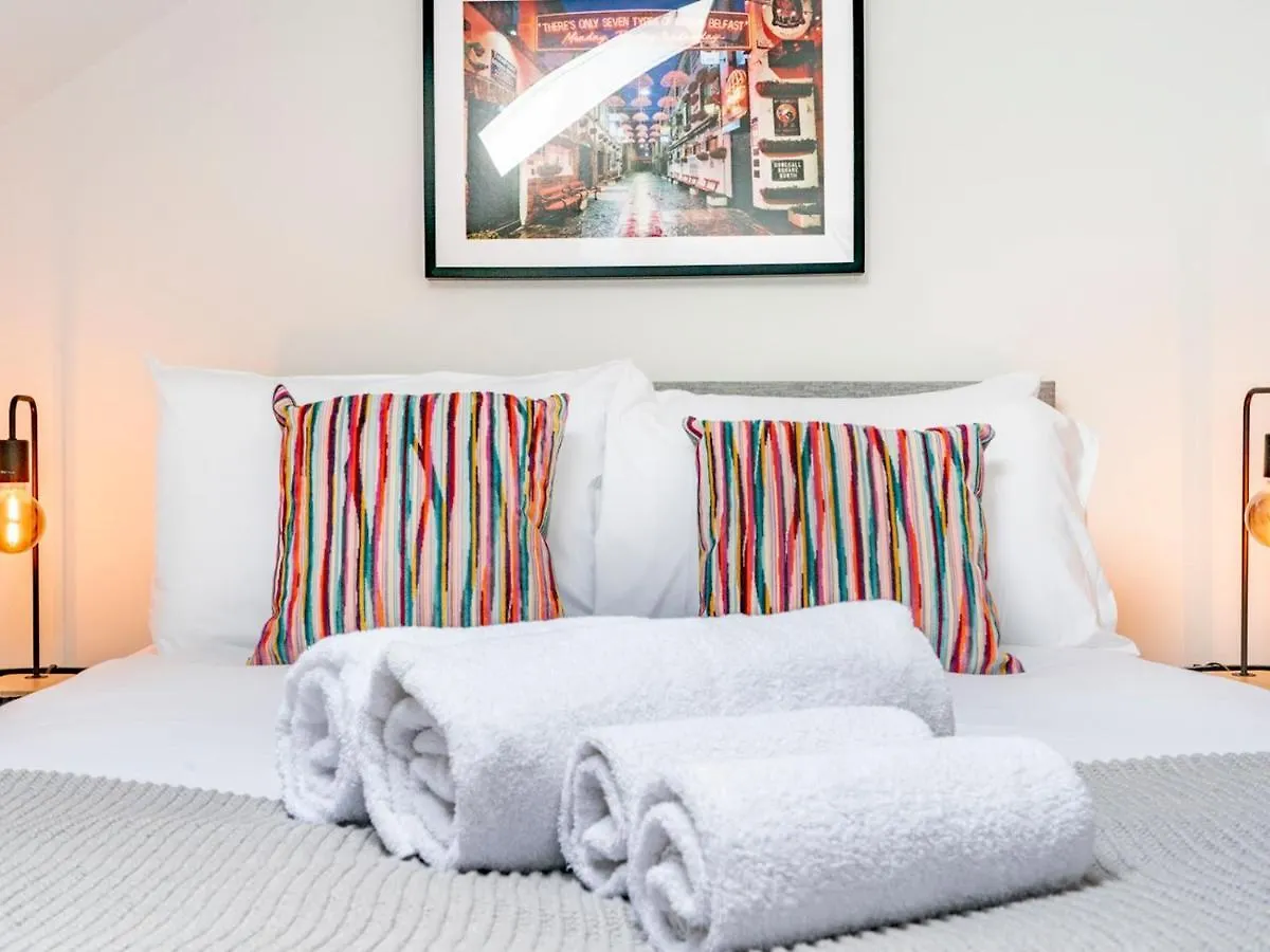 Apartment Pass The Keys Spacious Queens Uni Beside Cafes And Restaurants Belfast