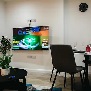 Centre Luxury Apartment