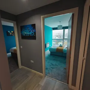 2br Stunning Centre Apartment