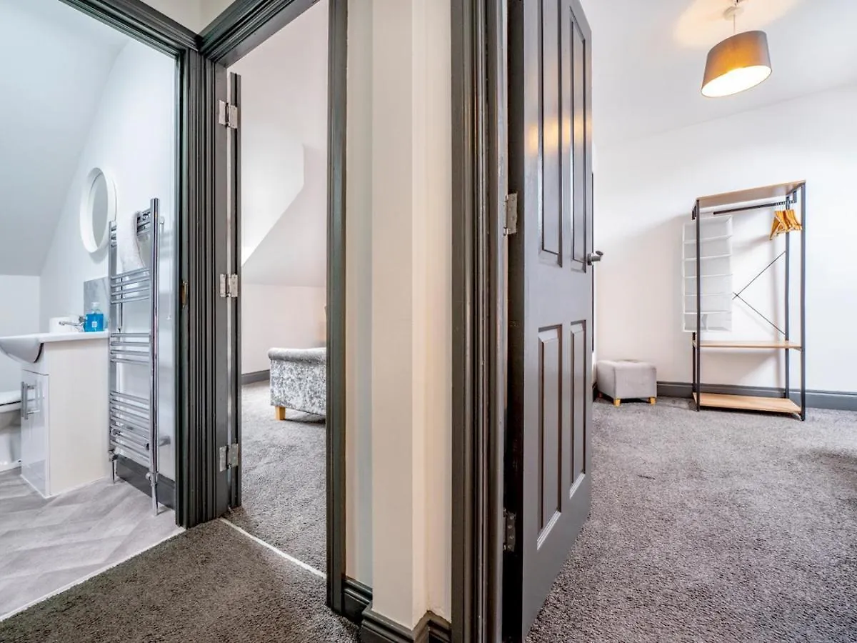 Apartment Pass The Keys Spacious Queens Uni Beside Cafes And Restaurants Belfast